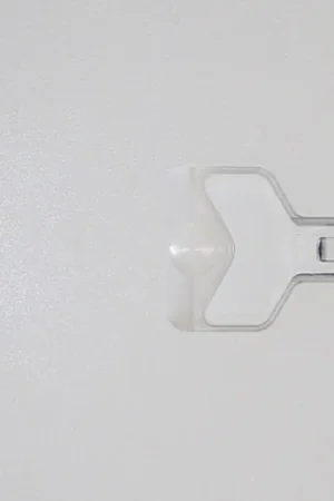 A Buon Prezzo SPORTELLO BIANCO MM. 270X370 CON SERRATURA